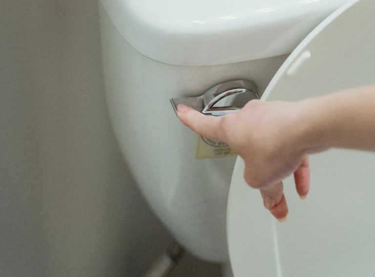 Pourquoi mon caca estil de couleur verte ? Estce grave